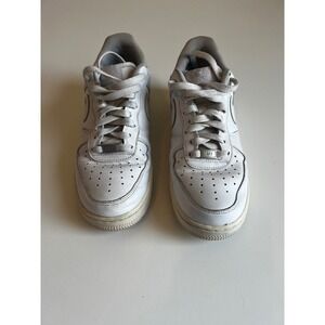 Nike Air Force 1 Low‎ White Sneakers Athletic Shoes Mens Size 9.5